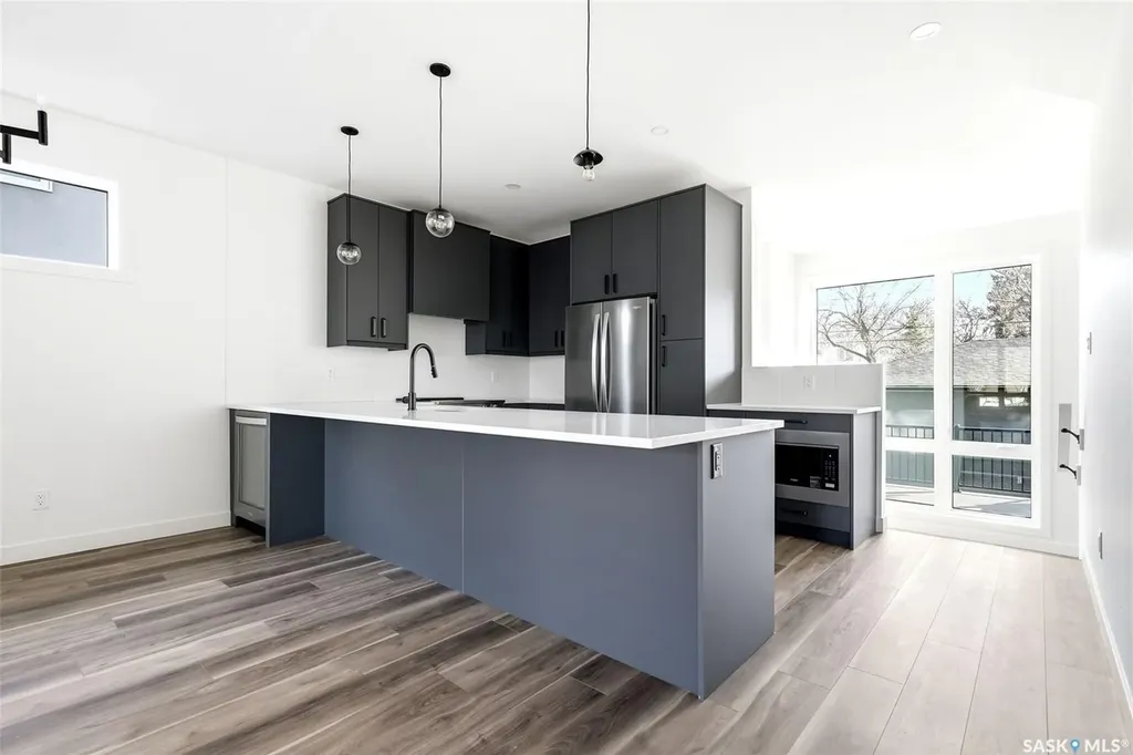3917 Qu'appelle Drive Regina SK S4S 0E1