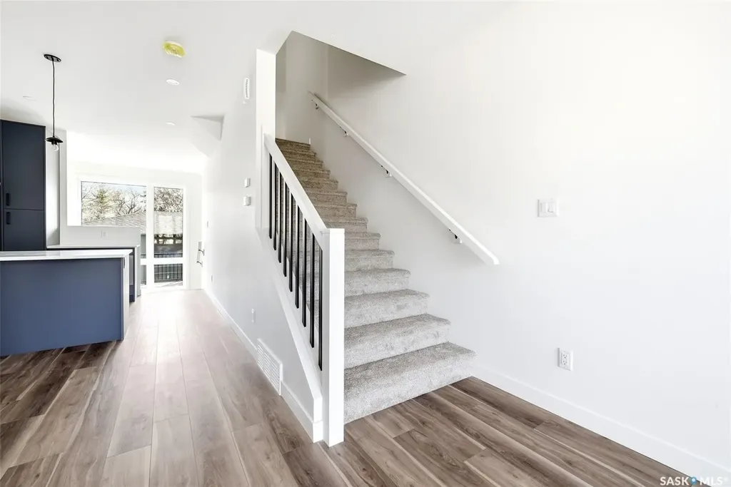 3917 Qu'appelle Drive Regina SK S4S 0E1