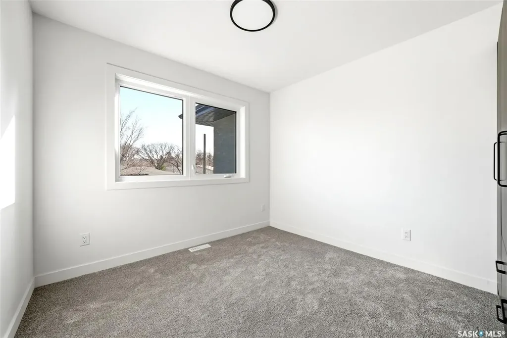 3917 Qu'appelle Drive Regina SK S4S 0E1