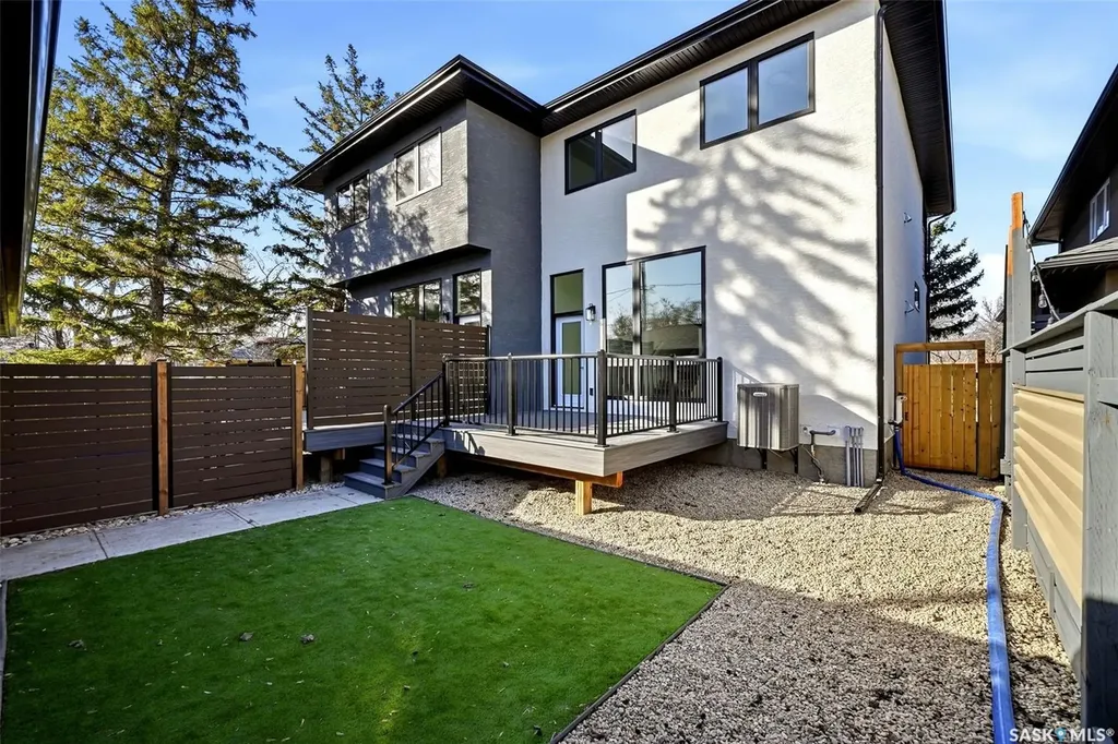 3917 Qu'appelle Drive Regina SK S4S 0E1