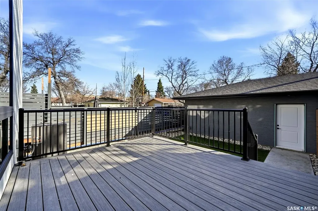 3917 Qu'appelle Drive Regina SK S4S 0E1