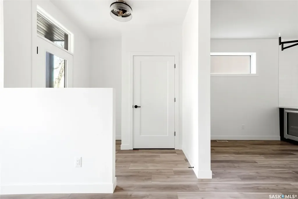 3917 Qu'appelle Drive Regina SK S4S 0E1
