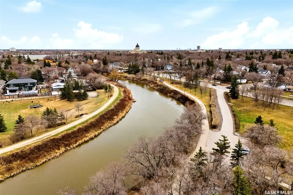 3917 Qu'appelle Drive Regina SK S4S 0E1