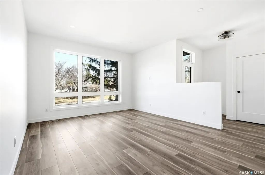 3917 Qu'appelle Drive Regina SK S4S 0E1