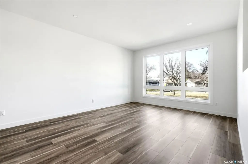 3917 Qu'appelle Drive Regina SK S4S 0E1