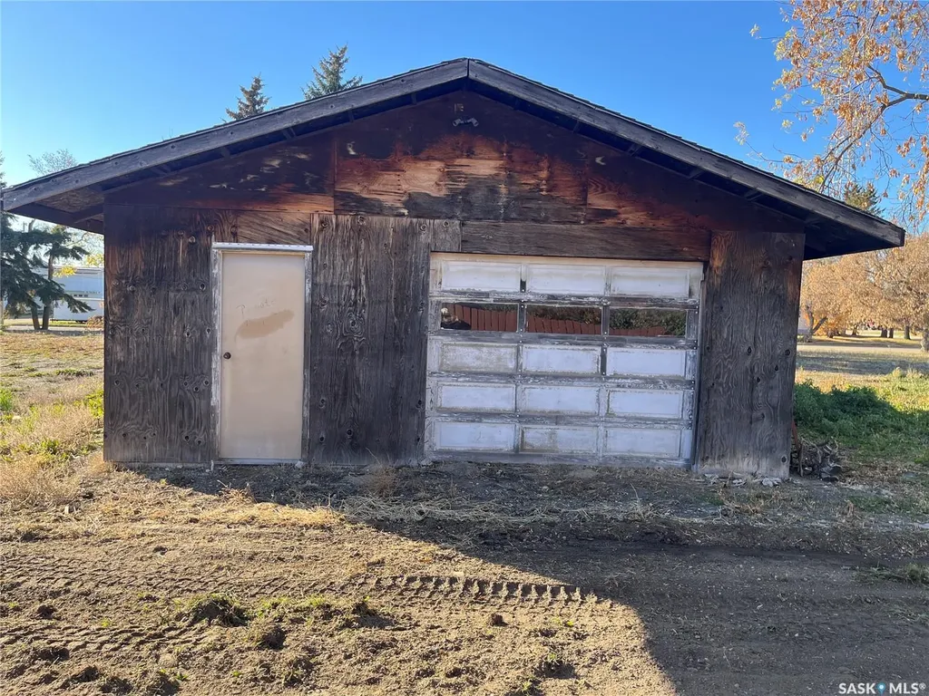 122 & 126 1st Street NE Wadena SK S0A 4J0