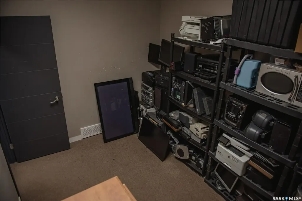 4019 Aronec Avenue Saskatoon SK S7P 0E1