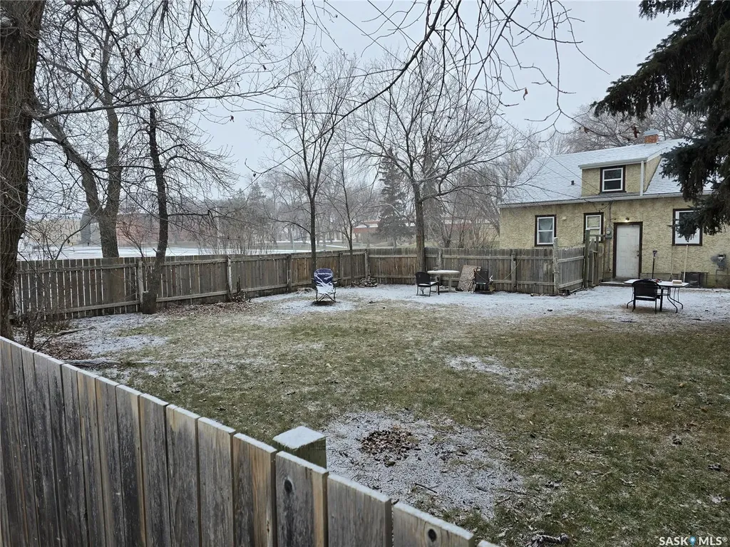 1402 102nd Street North Battleford SK S9A 1G7