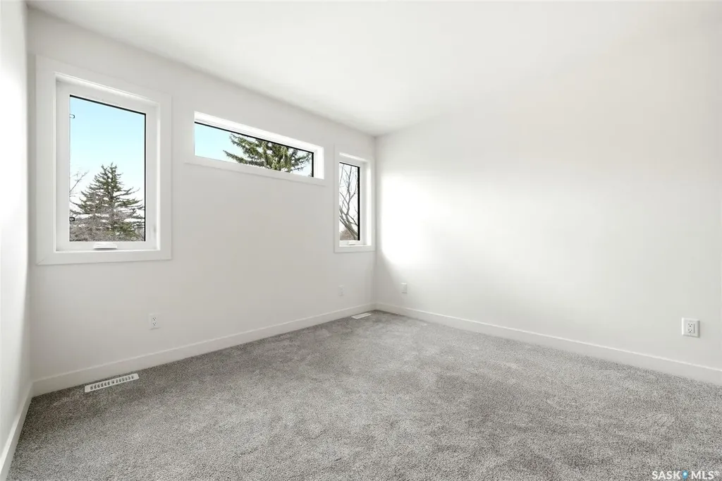 3919 Qu'appelle Drive Regina SK S4S 0E1