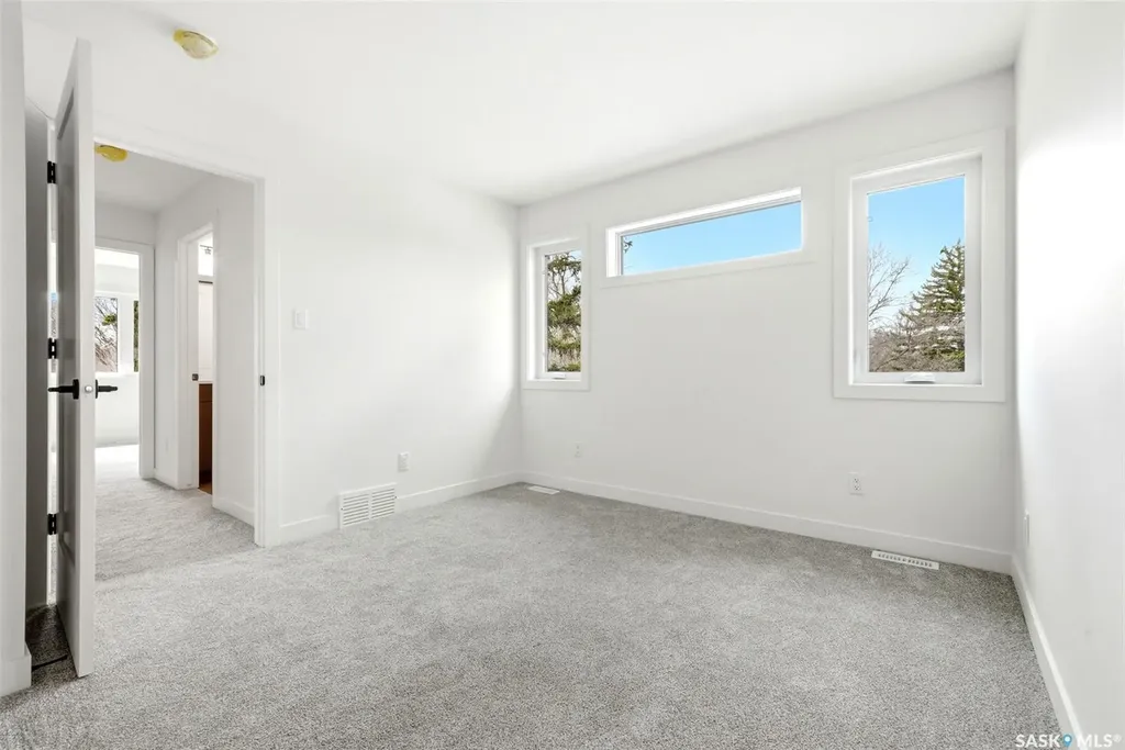 3919 Qu'appelle Drive Regina SK S4S 0E1
