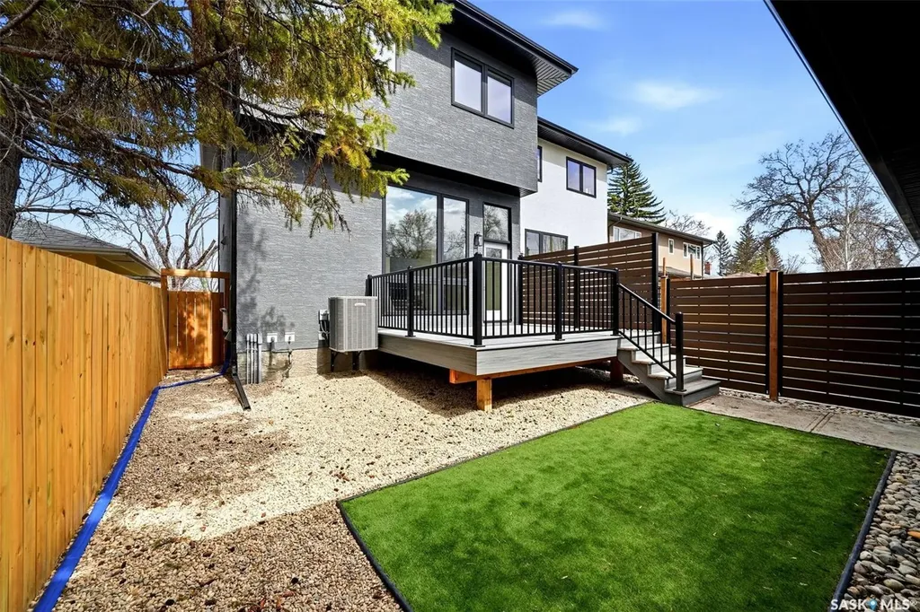 3919 Qu'appelle Drive Regina SK S4S 0E1