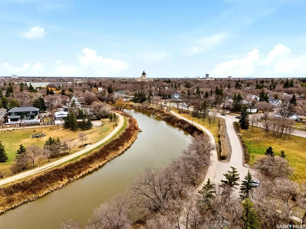 3919 Qu'appelle Drive Regina SK S4S 0E1