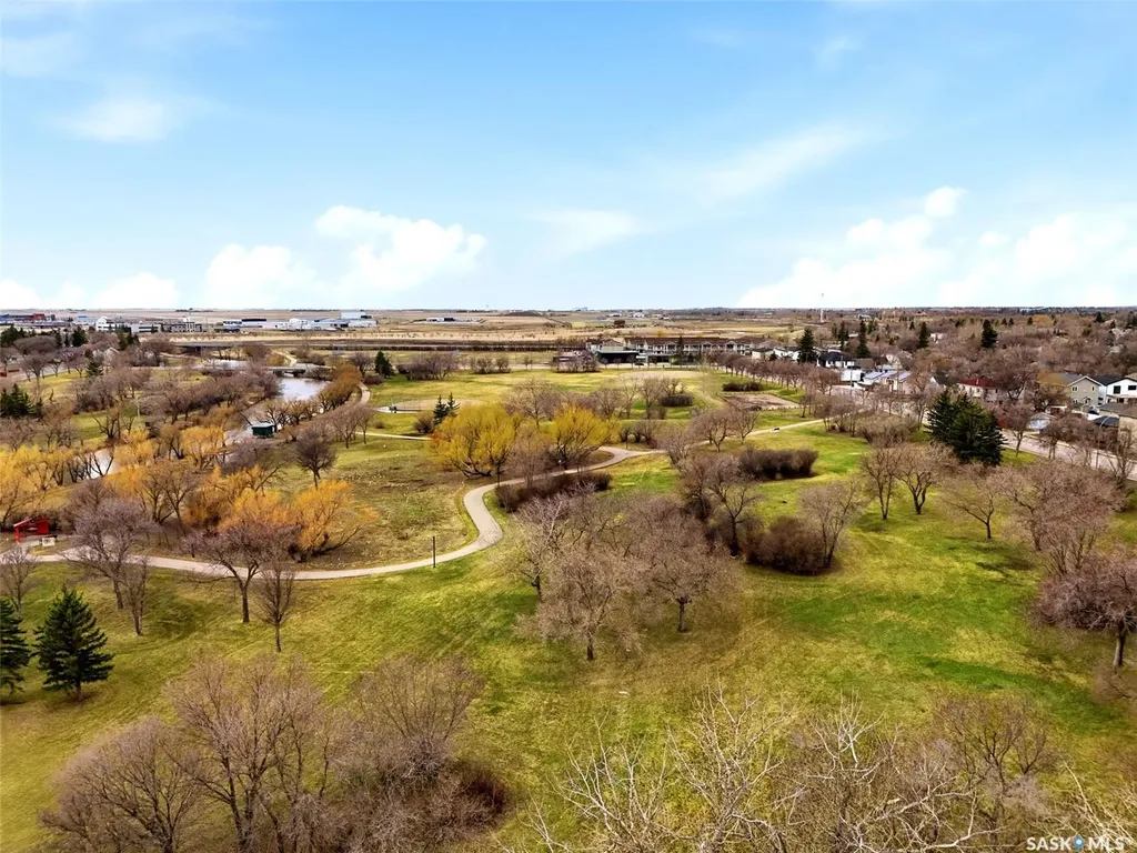 3919 Qu'appelle Drive Regina SK S4S 0E1