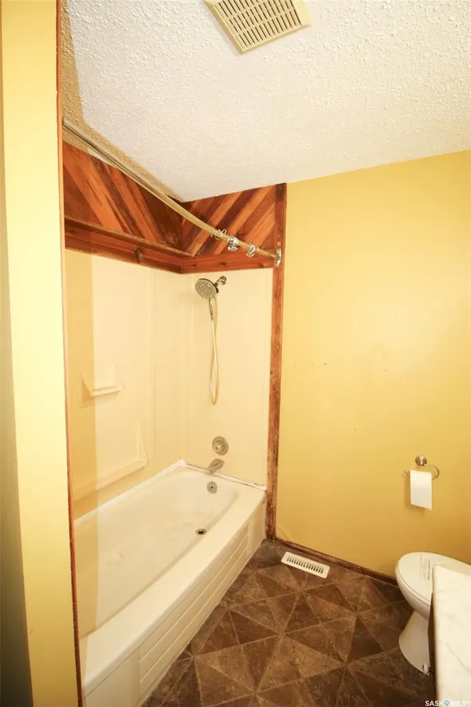 504 3rd Avenue E Frontier SK S0N 0W0