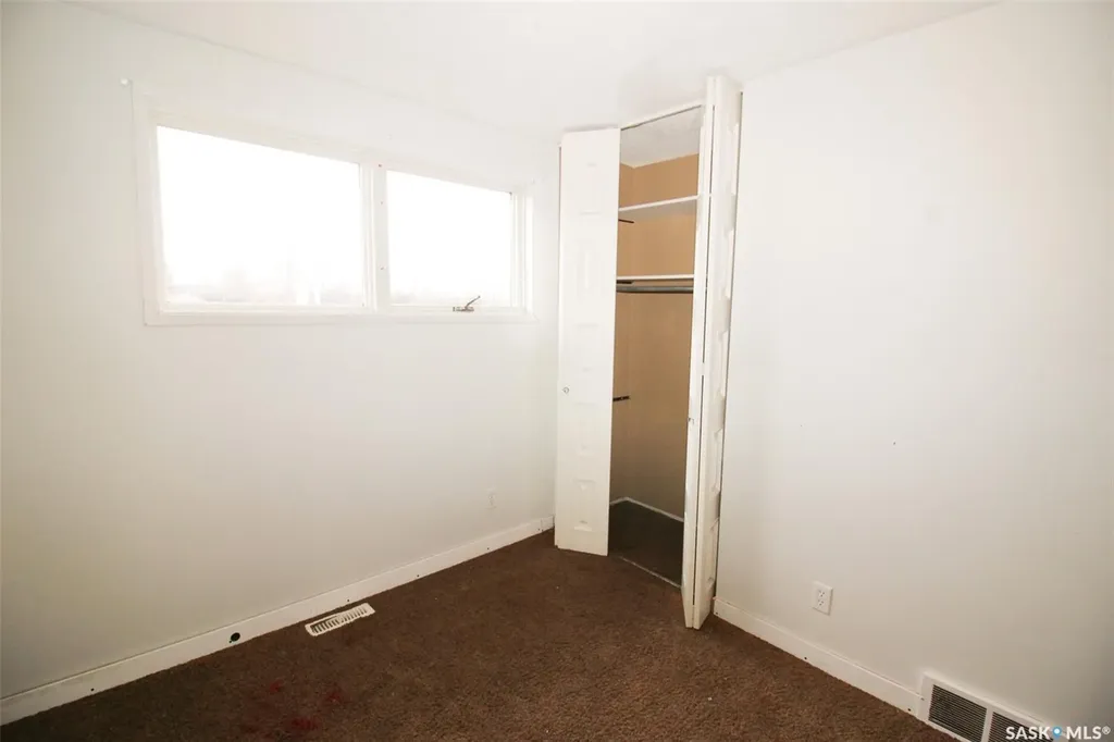 504 3rd Avenue E Frontier SK S0N 0W0