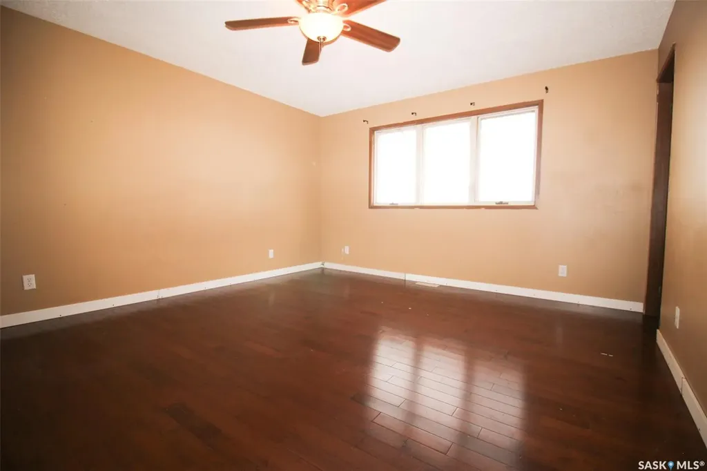 504 3rd Avenue E Frontier SK S0N 0W0