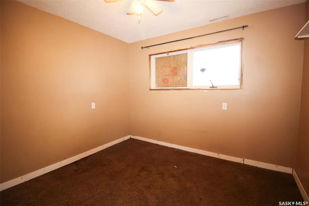 504 3rd Avenue E Frontier SK S0N 0W0