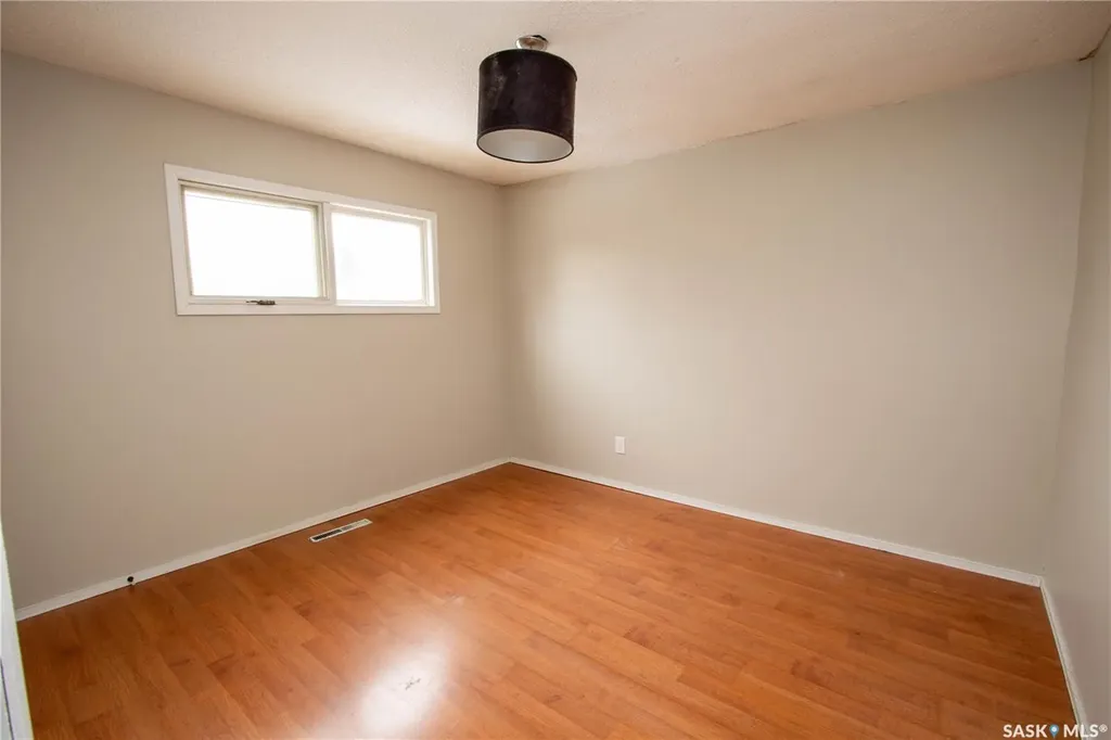 344 Angus Street Regina SK S4R 3K6
