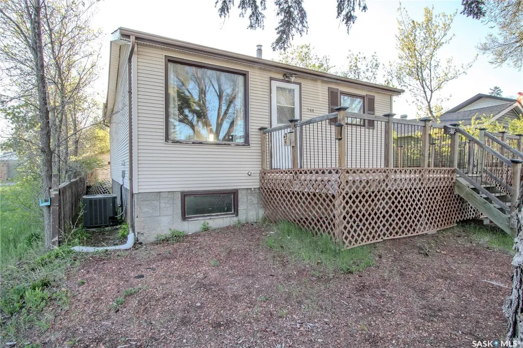 344 Angus Street Regina SK S4R 3K6