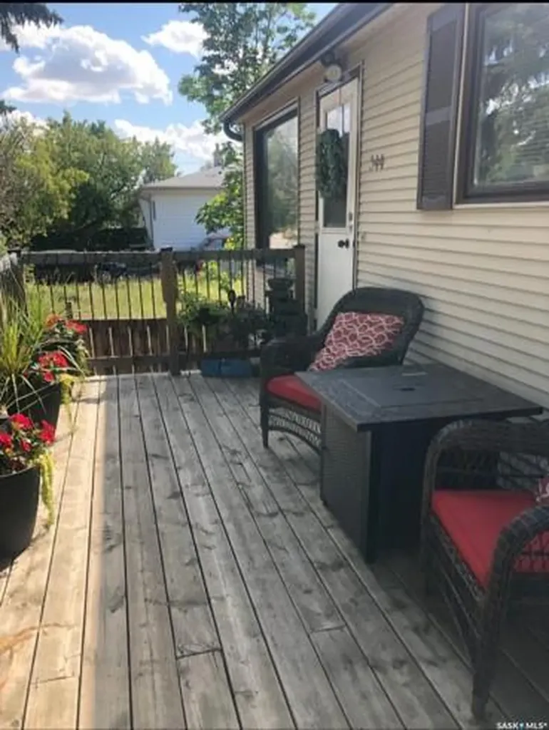 344 Angus Street Regina SK S4R 3K6