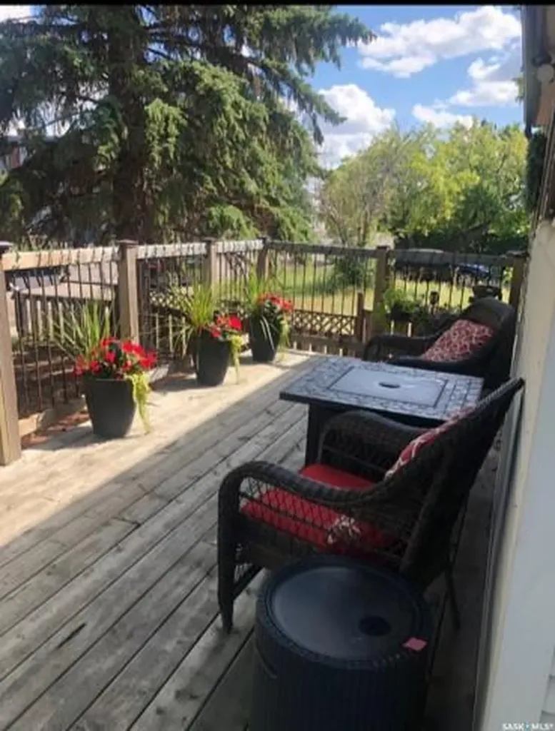 344 Angus Street Regina SK S4R 3K6