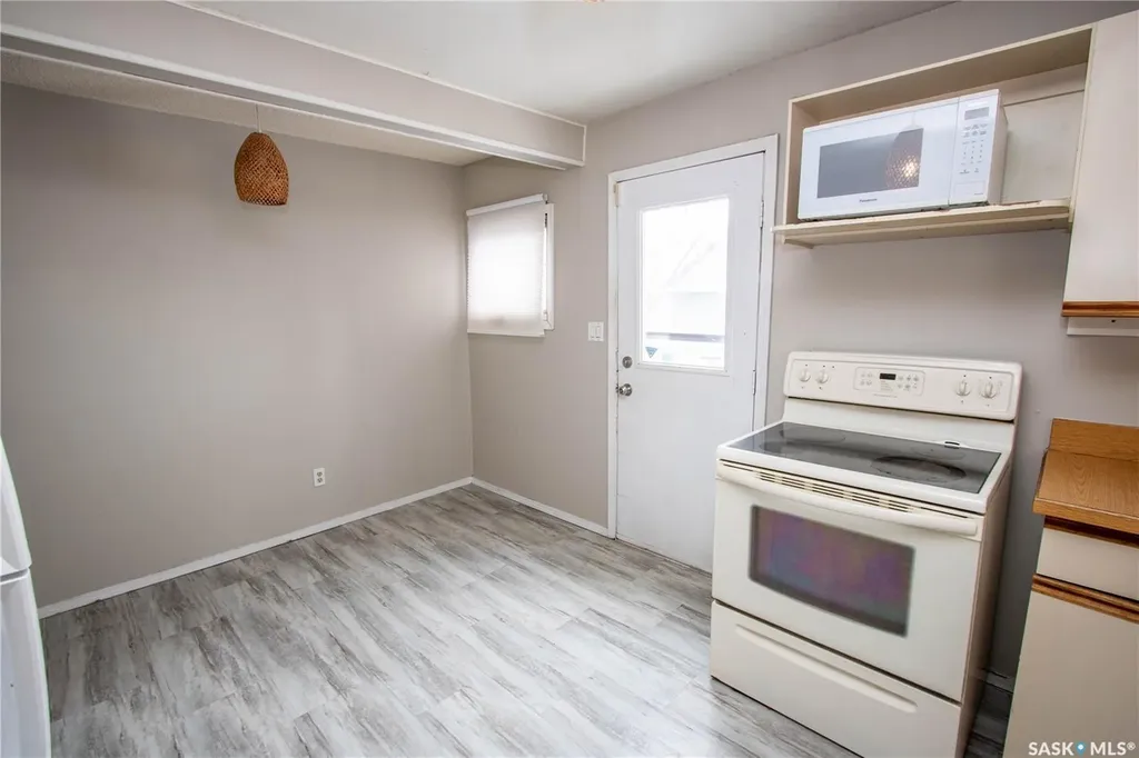 344 Angus Street Regina SK S4R 3K6