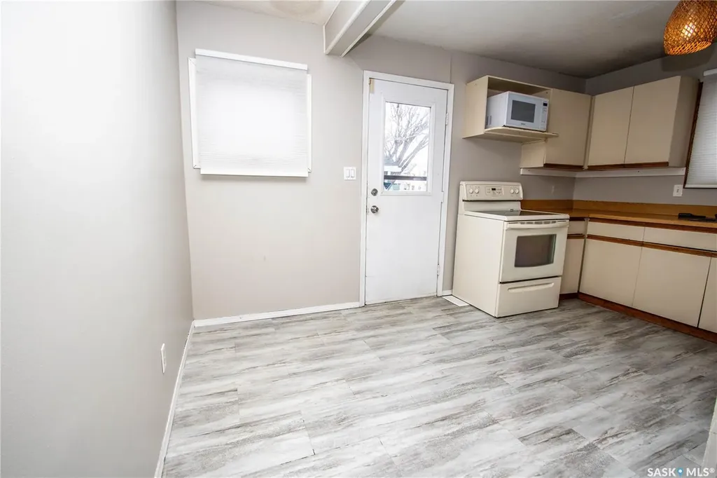 344 Angus Street Regina SK S4R 3K6