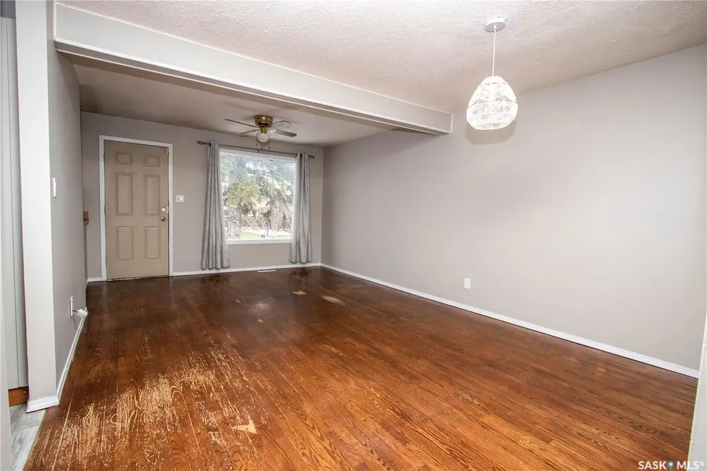 344 Angus Street Regina SK S4R 3K6