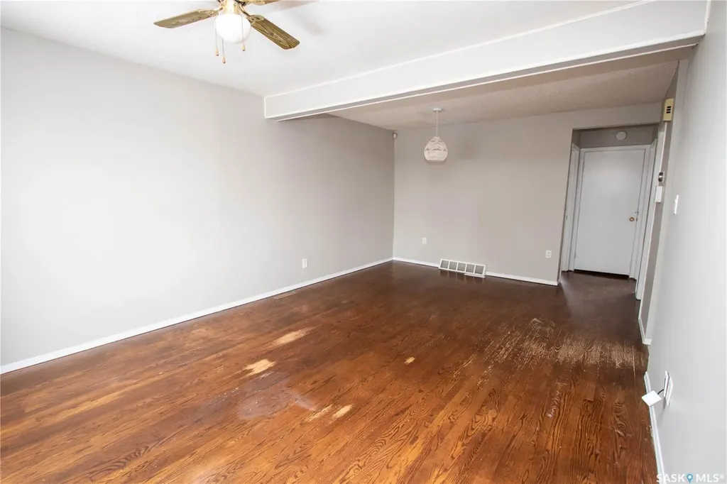 344 Angus Street Regina SK S4R 3K6