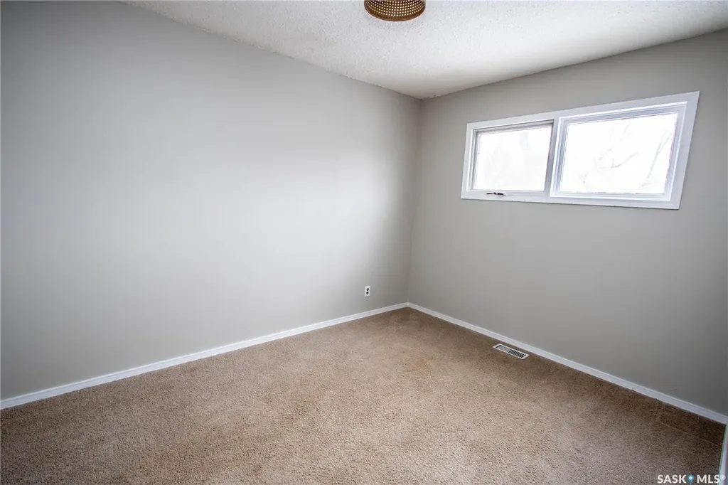 344 Angus Street Regina SK S4R 3K6