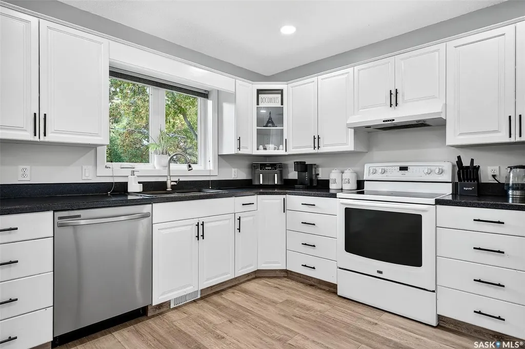 107 Cottonwood Street Caronport SK S0H 0S0