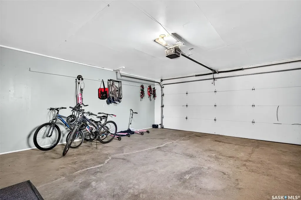 107 Cottonwood Street Caronport SK S0H 0S0