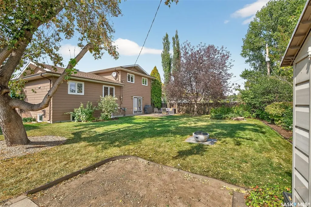 107 Cottonwood Street Caronport SK S0H 0S0