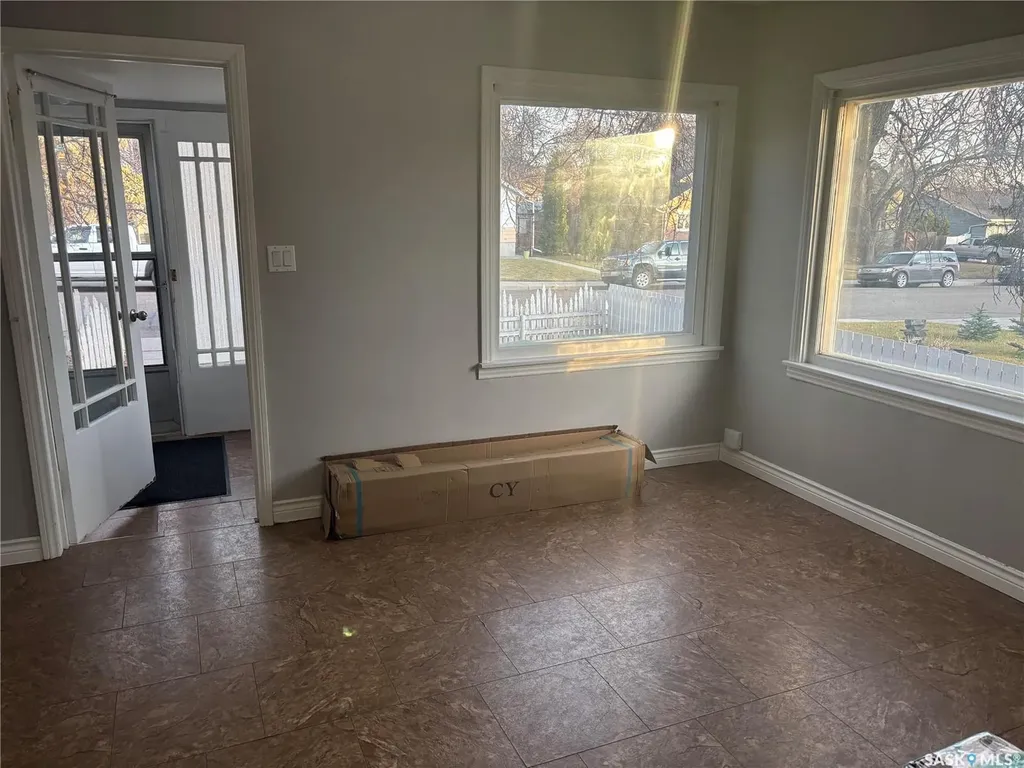 476 4th Avenue NW Swift Current SK S9H 0V3