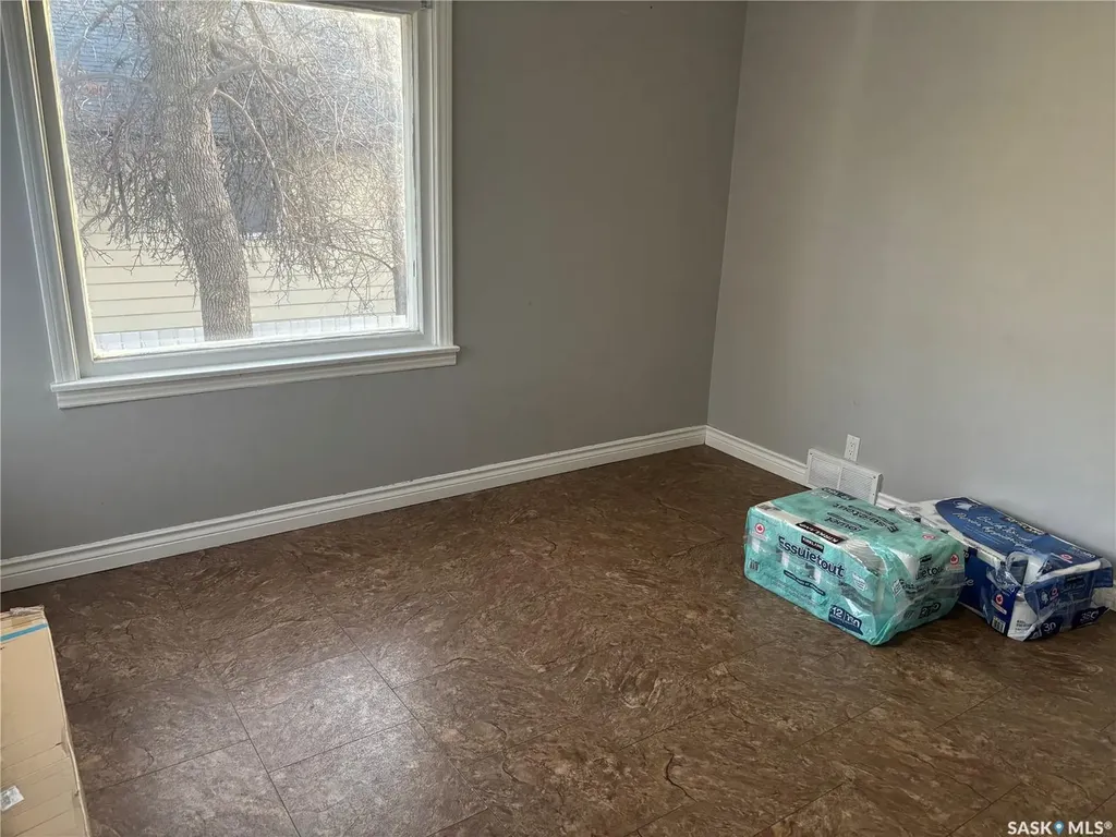 476 4th Avenue NW Swift Current SK S9H 0V3