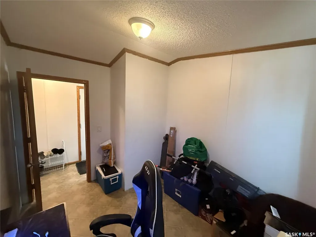 106 1st Avenue SW Weyburn SK S4H 2J1