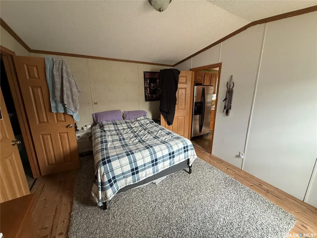 106 1st Avenue SW Weyburn SK S4H 2J1