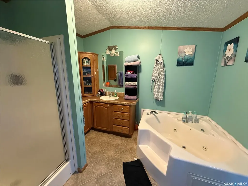 106 1st Avenue SW Weyburn SK S4H 2J1