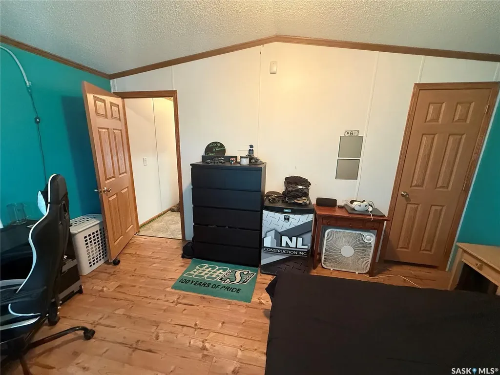106 1st Avenue SW Weyburn SK S4H 2J1