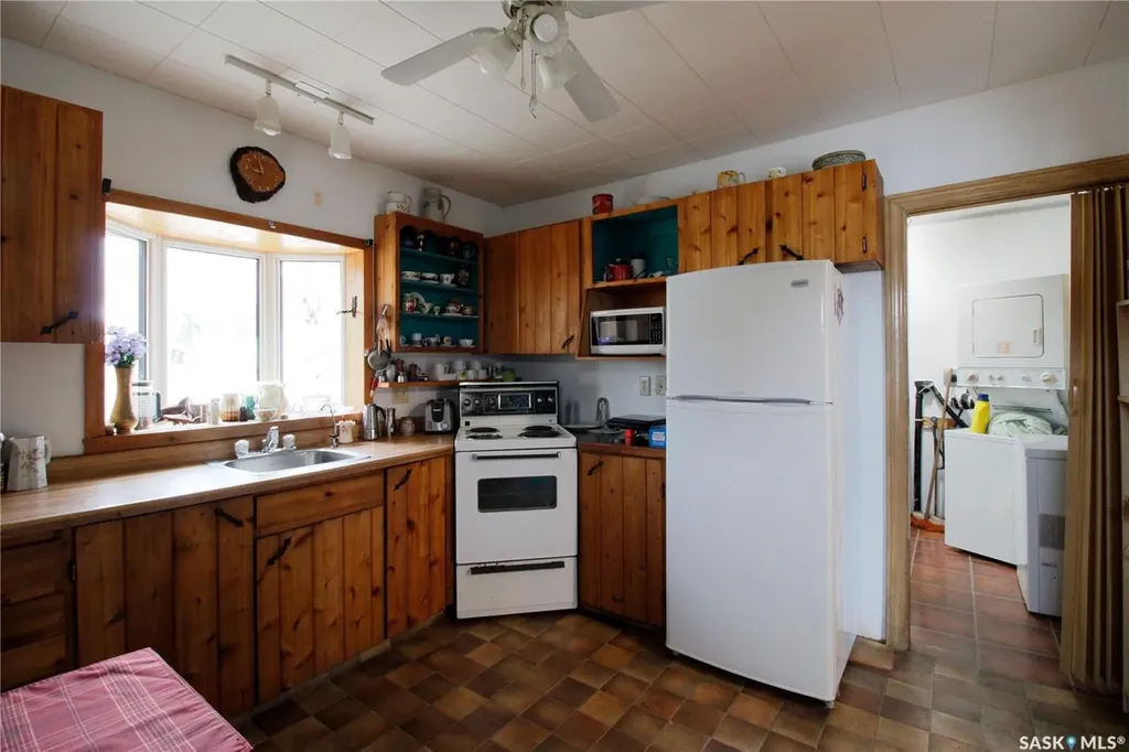 608 Balfour Street Whitewood SK S0G 5C0