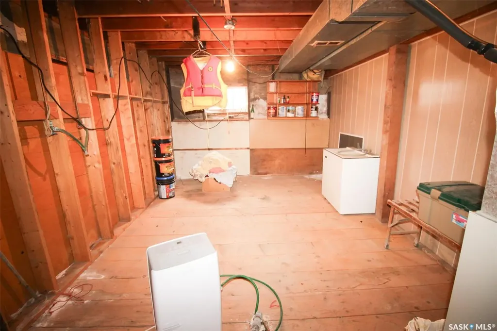 261 2nd Avenue W Shaunavon SK S0N 2M0