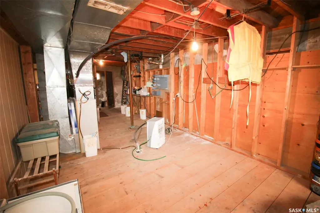 261 2nd Avenue W Shaunavon SK S0N 2M0