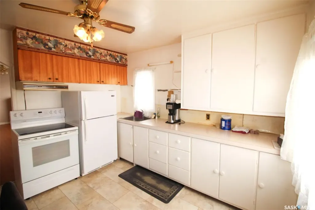 261 2nd Avenue W Shaunavon SK S0N 2M0