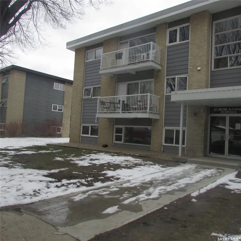 38 Spence Street Regina SK S4S 4H4