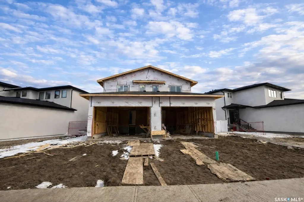 4521 Green Brooks Way E Regina SK S4V 3K5