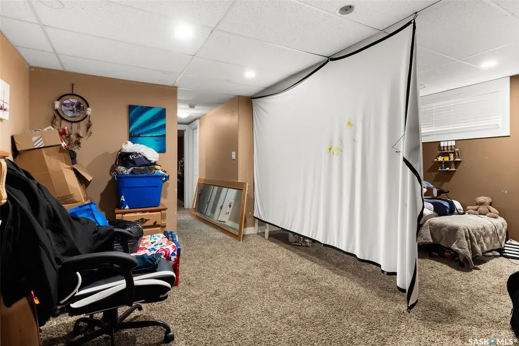 1358 Arthur Street Regina SK S4T 4V8