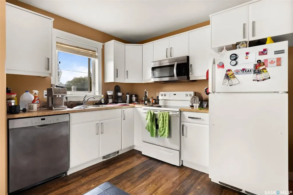1358 Arthur Street Regina SK S4T 4V8