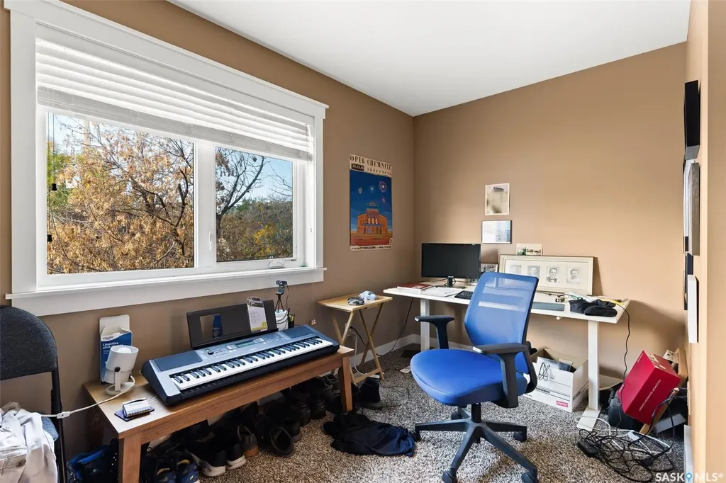 1358 Arthur Street Regina SK S4T 4V8