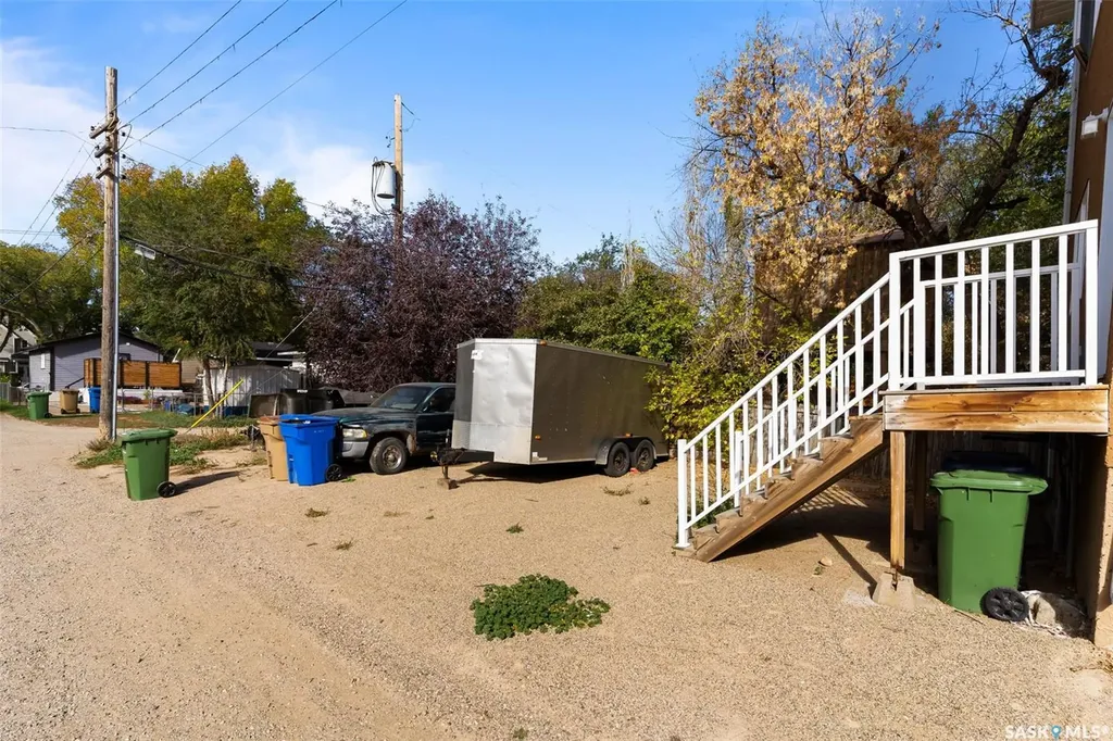 1358 Arthur Street Regina SK S4T 4V8