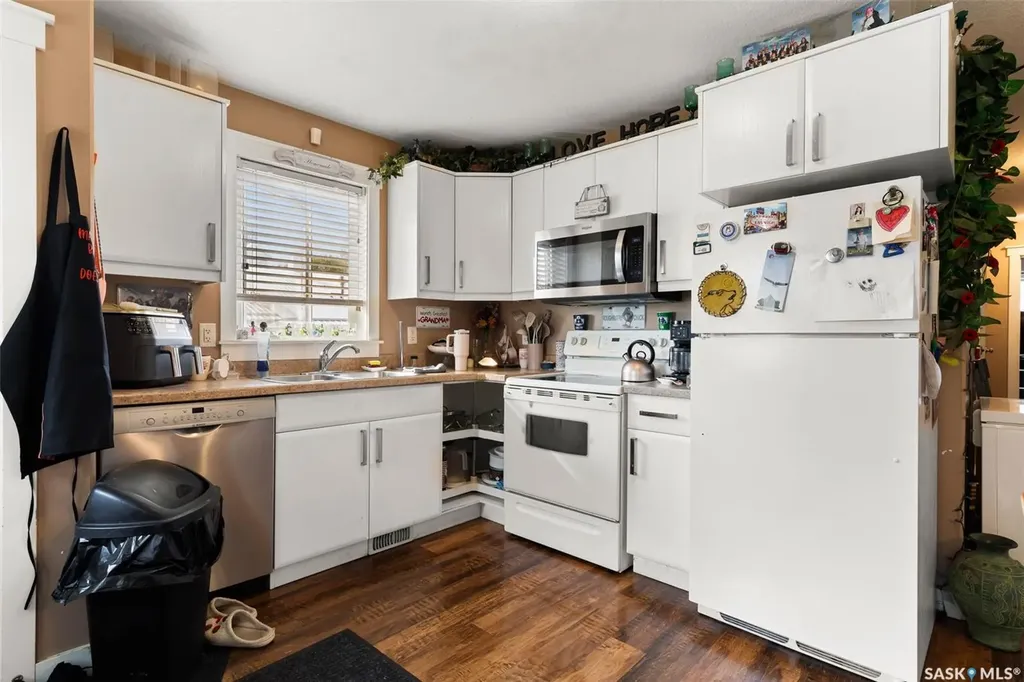 1358 Arthur Street Regina SK S4T 4V8